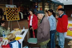 26092004_5